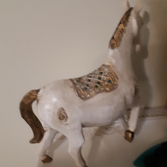 Cheval en bois 20$ - Picture 2 of 4